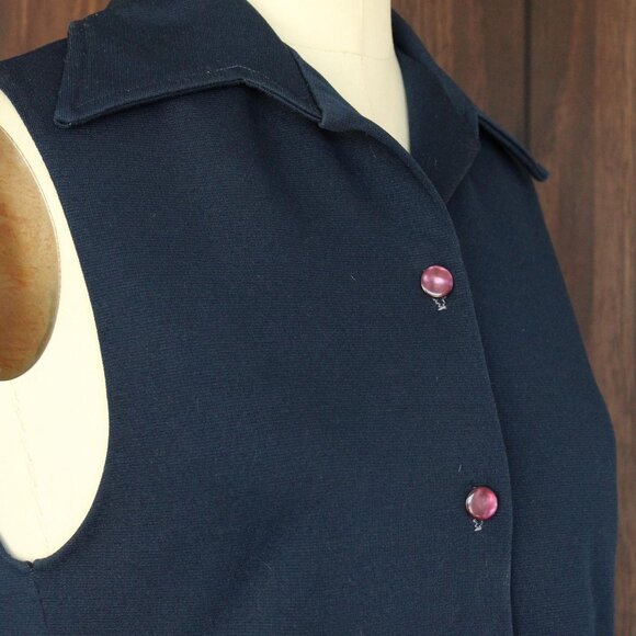 Vintage 1970s Shirt, Dagger Collar Navy Blue Button Down Poly Blouse, Sleeveless - Picture 5 of 10